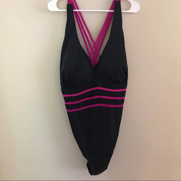 Woman Within Other - WOMAN WITHIN swim black/fuschia with strap detail